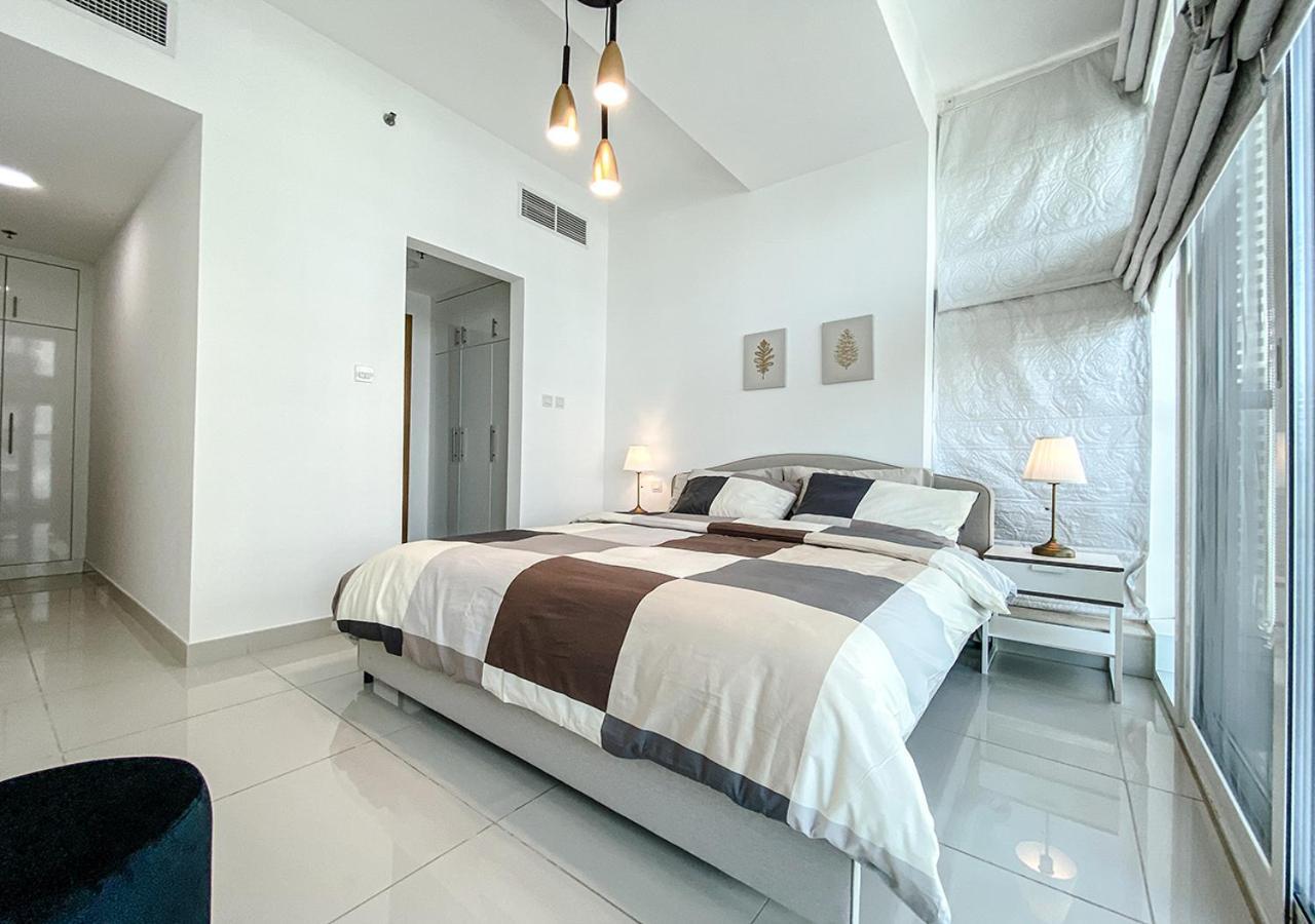 Walk To The Beach Or Enjoy The Amazing View From The Balcony Lejlighed Dubai Eksteriør billede