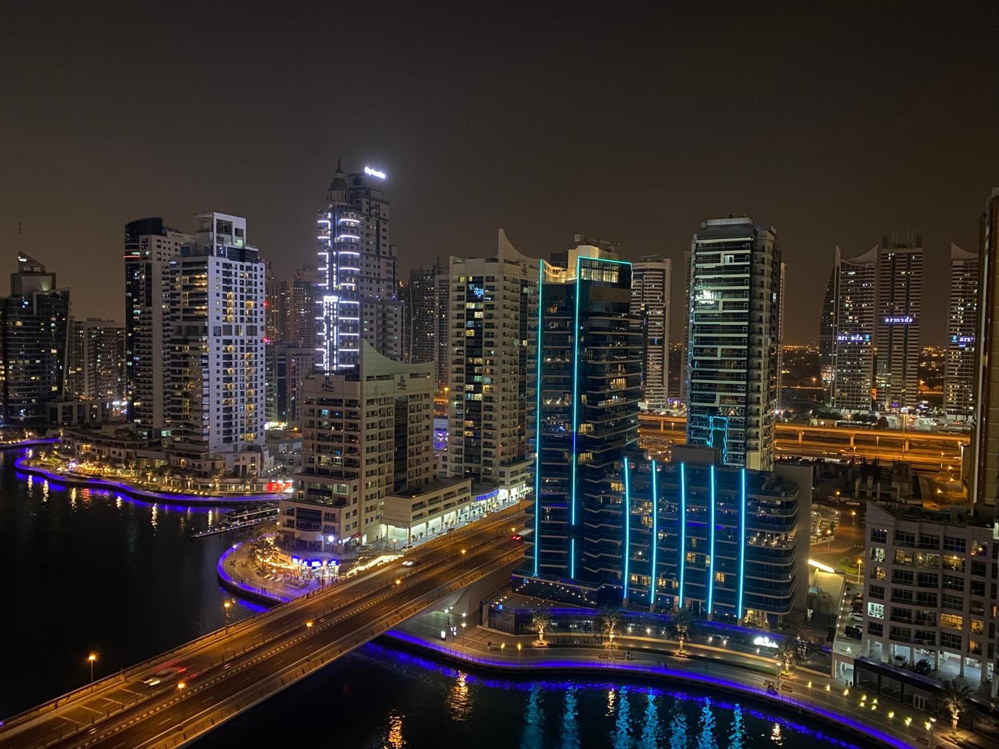 Walk To The Beach Or Enjoy The Amazing View From The Balcony Lejlighed Dubai Eksteriør billede